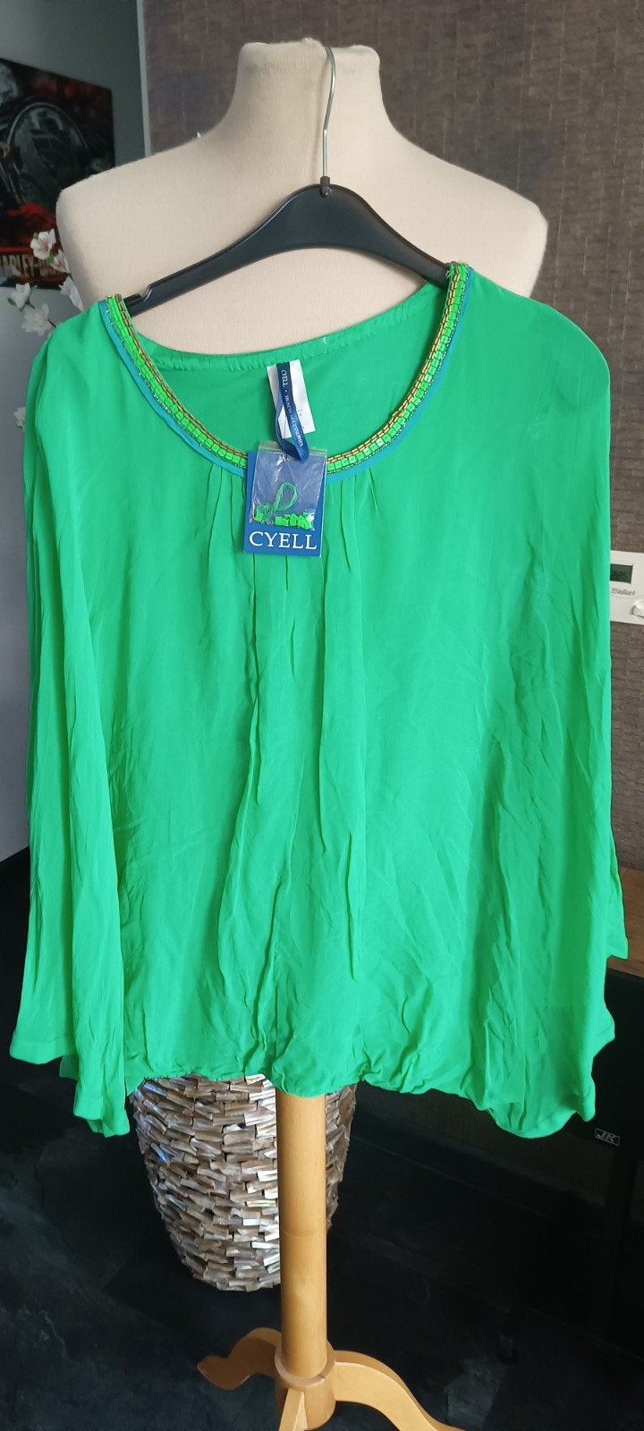 Cyell doorzichtige groene top maat M nieuw, Nieuw, Zonder mouw, Groen, Ophalen