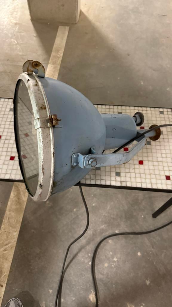 Oude hockey Stadionlamp (Den Bosch) , leuke lamp!, Ophalen