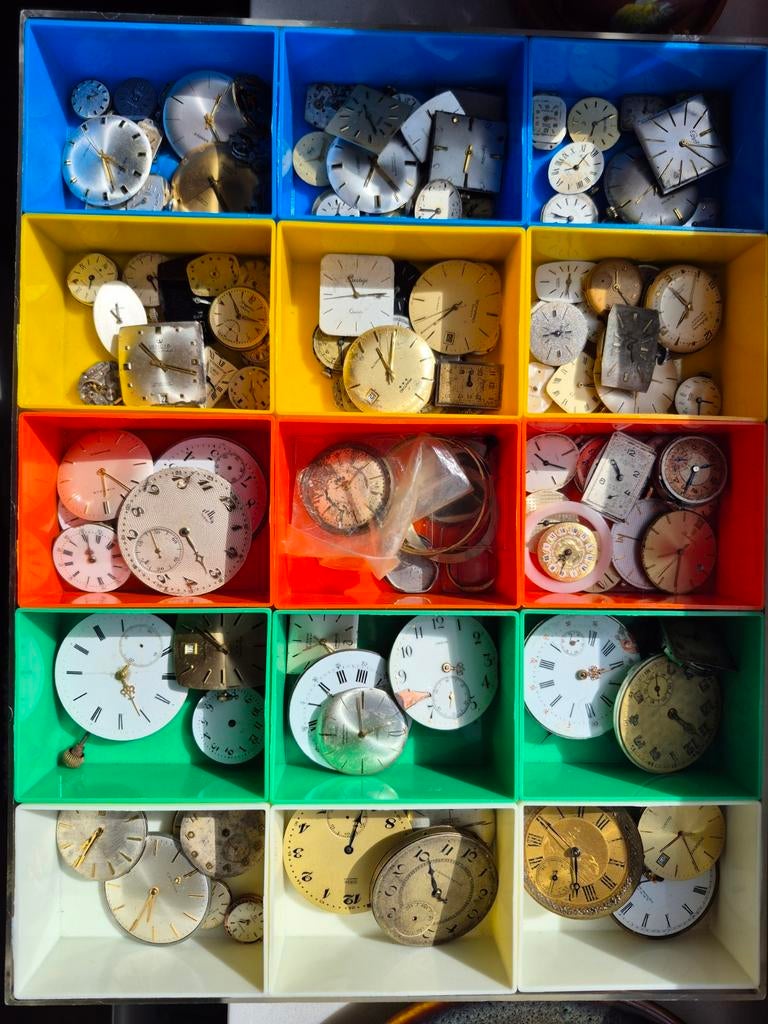 Partij Uurwerken en Wijzerplaten Certina, Tissot, Omega Etc., Ophalen of Verzenden