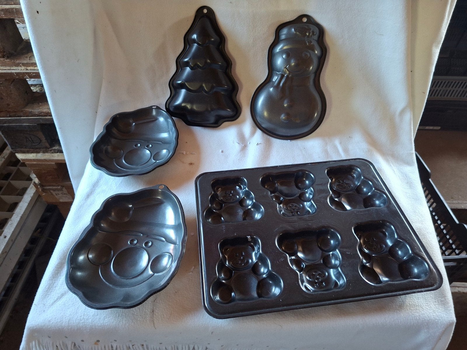 Leuke bakvormen set - Kerstboom, Sneeuwpop, Kerstman, Beren, Ophalen of Verzenden