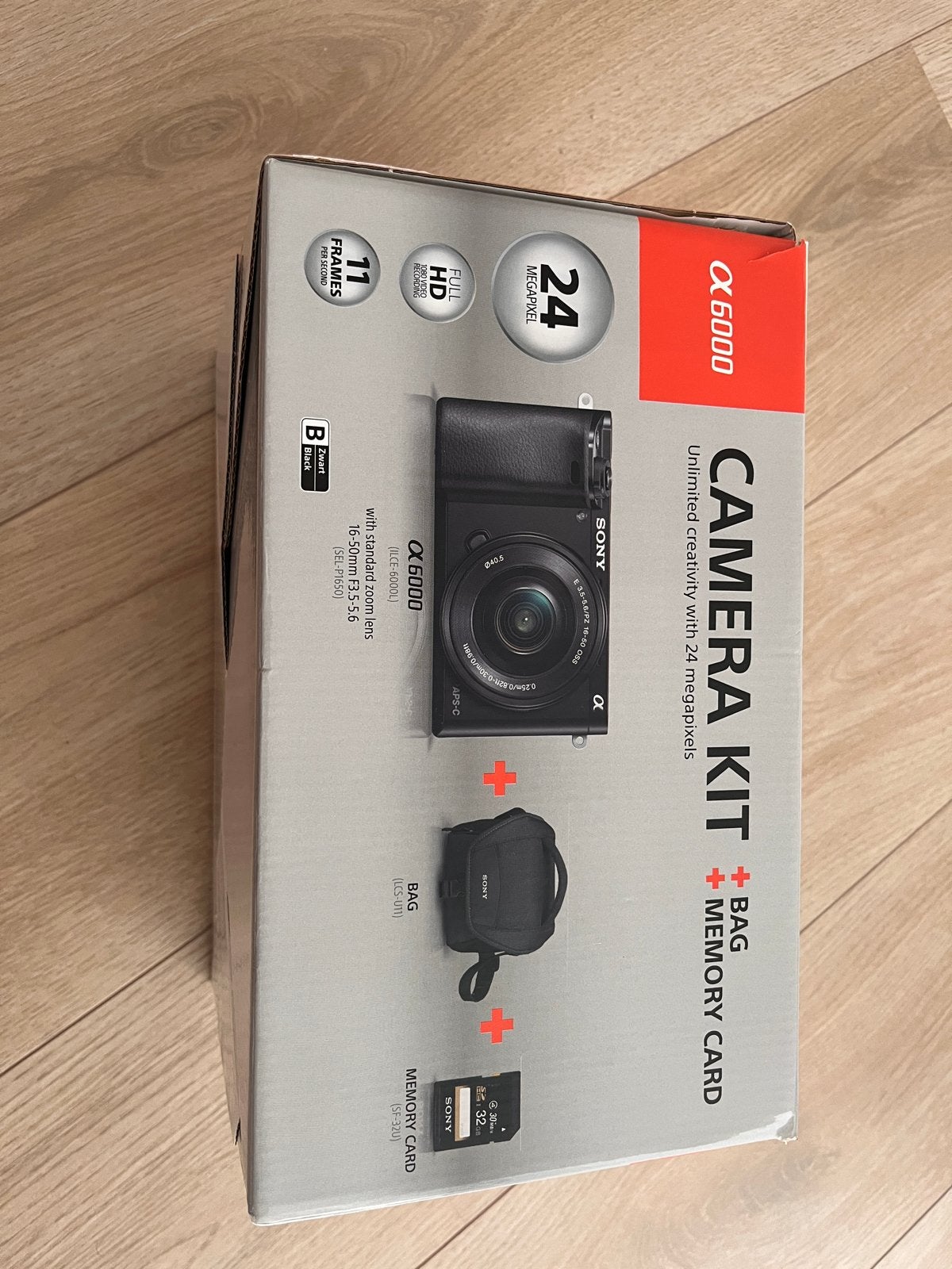 Sony Alpha A6000 Systeemcamera Kit met Tas en Geheugenkaart, Ophalen, Beeldstabilisatie, Zo goed als nieuw, 4 t/m 7 keer