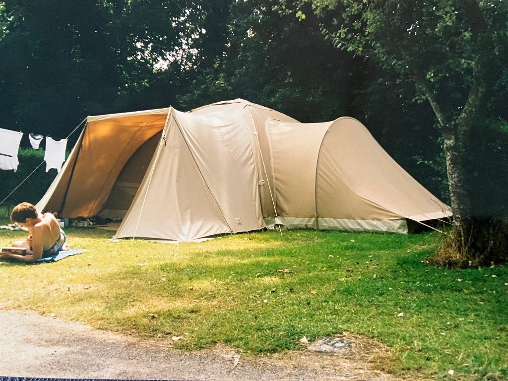 Karsten oppompbare tent 350 (2006), Caravans en Kamperen, Tenten, Ophalen, Zo goed als nieuw, Meer dan 6
