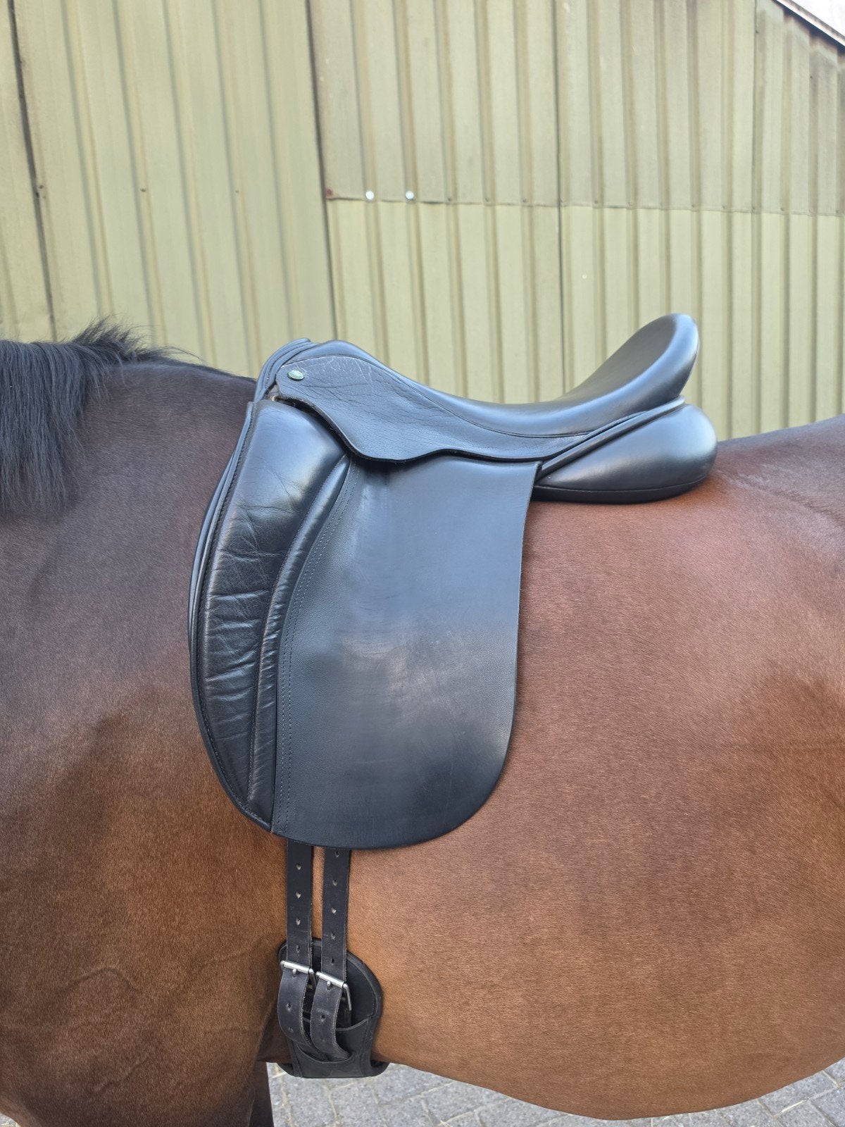 Hulsebos WB4 18,5 inch MW dressuurzadel, Zachte zit, Dressuur, XL (18 inch of meer), Zo goed als nieuw