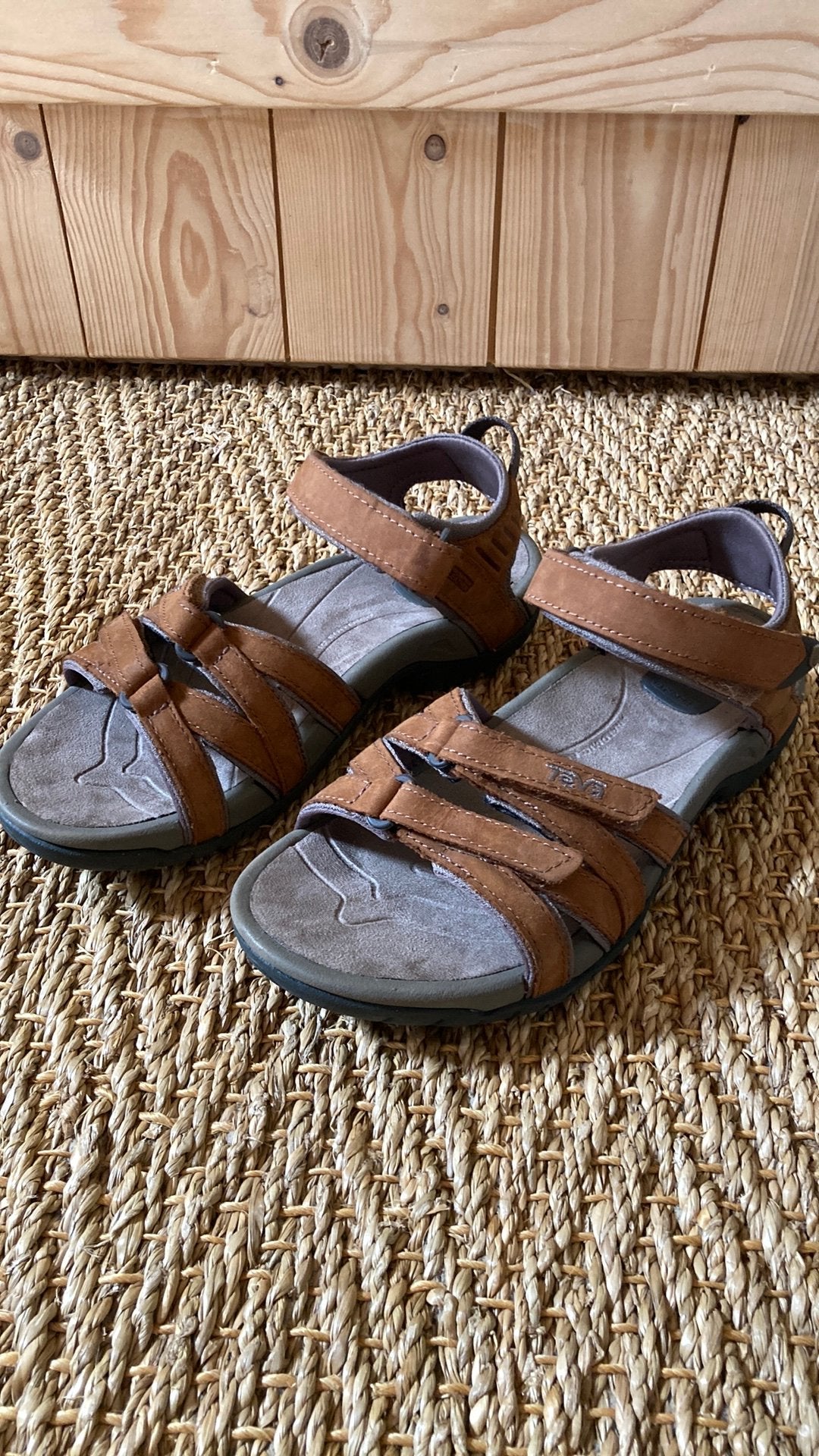 Bruine teva 37 sandaal nieuw, Bruin, Nieuw, Sandalen of Muiltjes, Ophalen of Verzenden