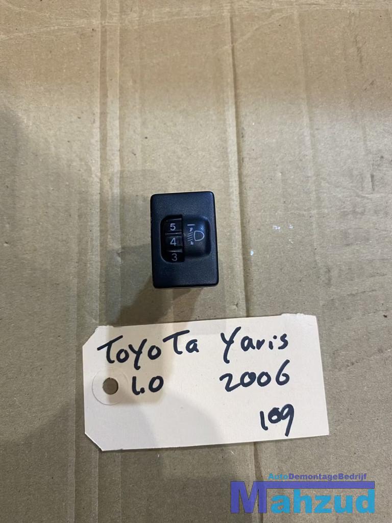 TOYOTA YARIS P9 Koplamp hoogteverstel schakelaar 841520D030, Auto-onderdelen, Dashboard en Schakelaars, Info@toyota.co.jp, Gebruikt