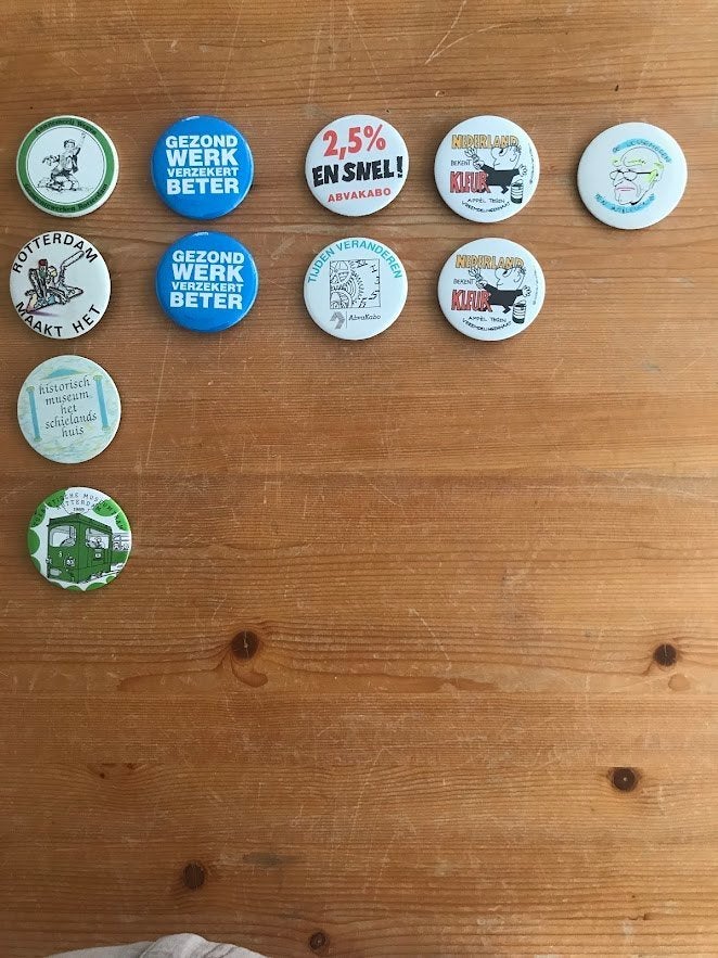 11 Buttons, Verzamelen, Ophalen of Verzenden, Gebruikt, Overige onderwerpen, Button