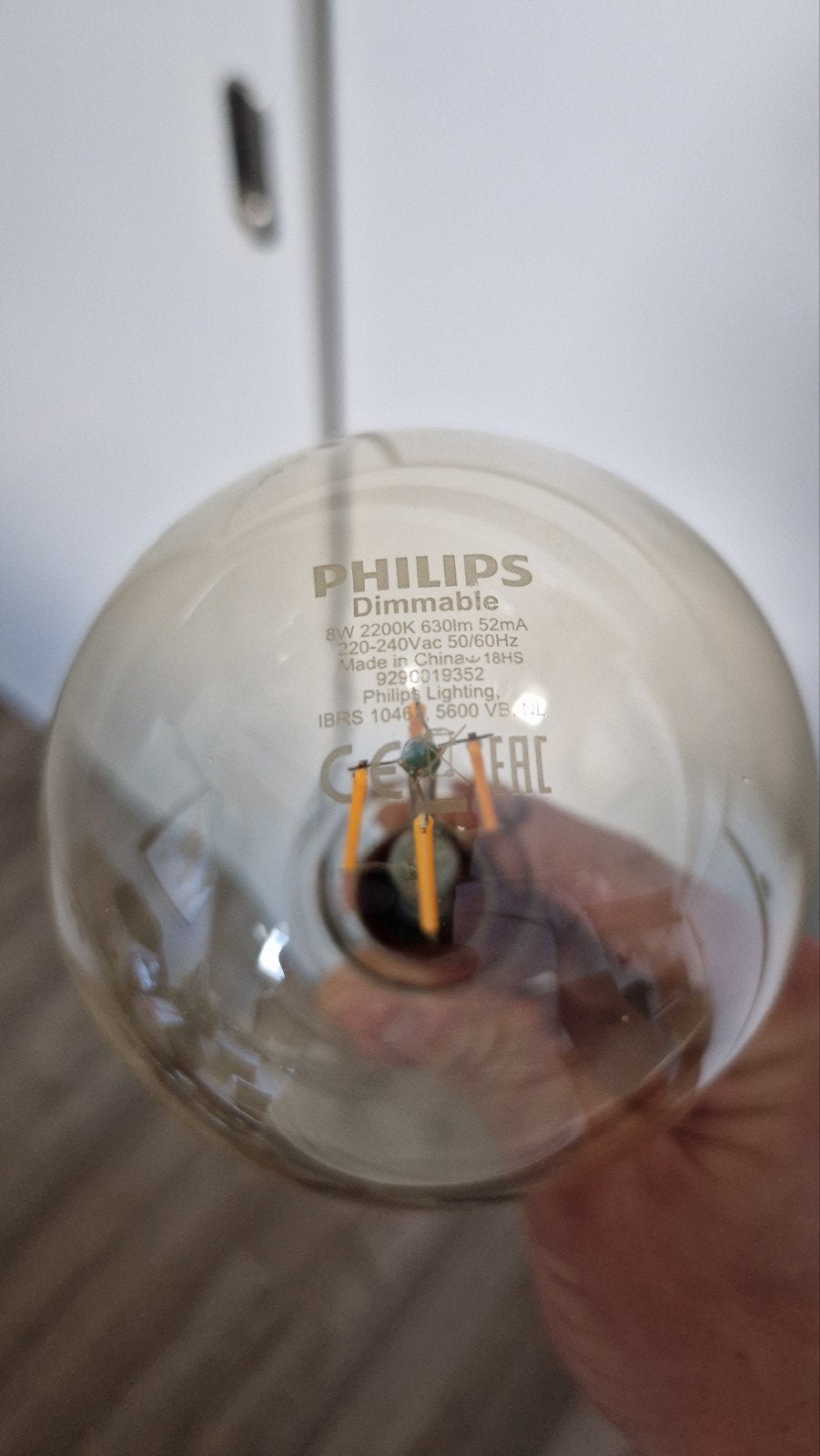 3x Philips Dimbare LED Filament Lamp E27 Grote Bol 8W 2200K, Ophalen of Verzenden