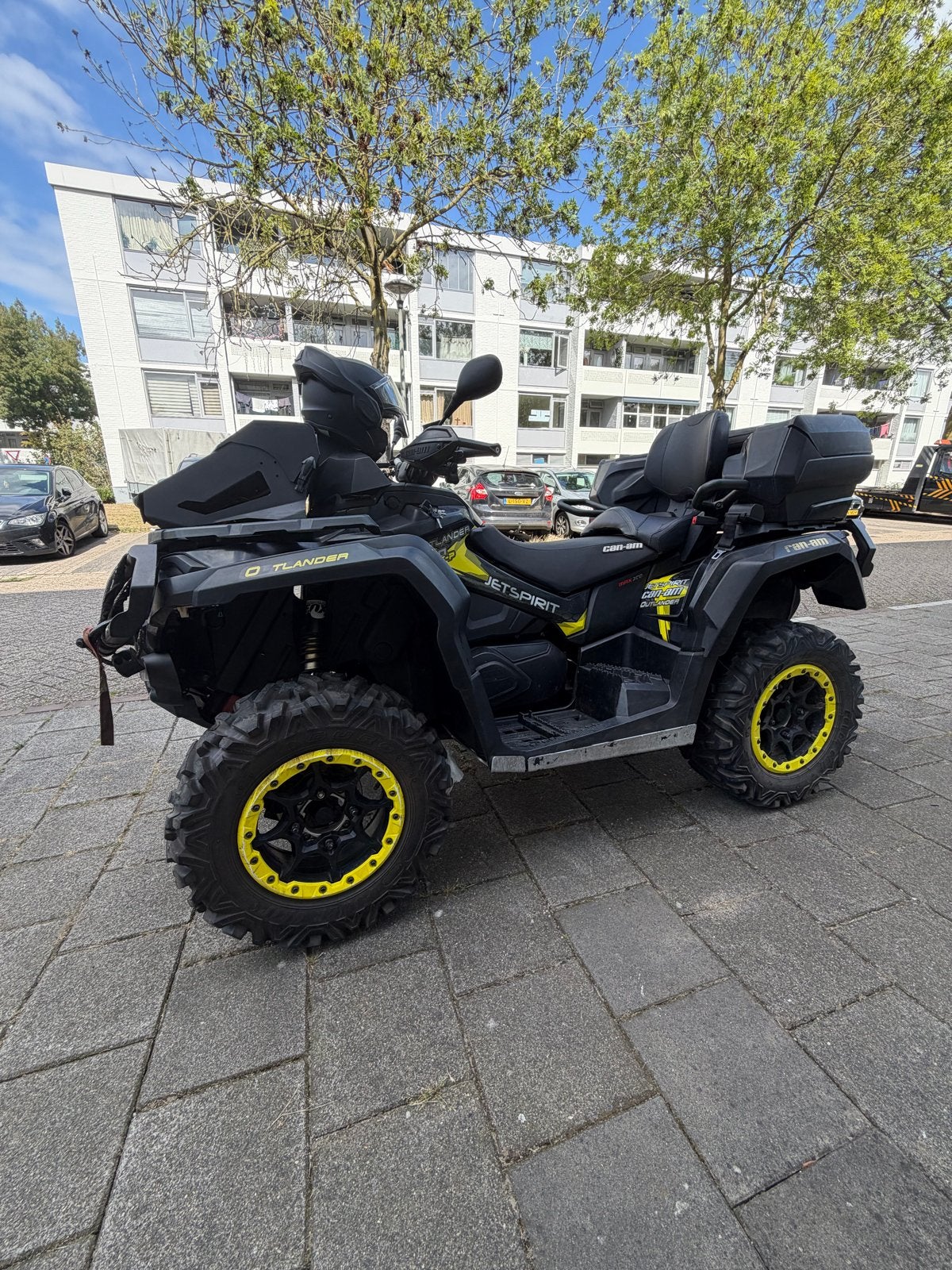 Can-Am Outlander Max XT 1000 T, 2 cilinders