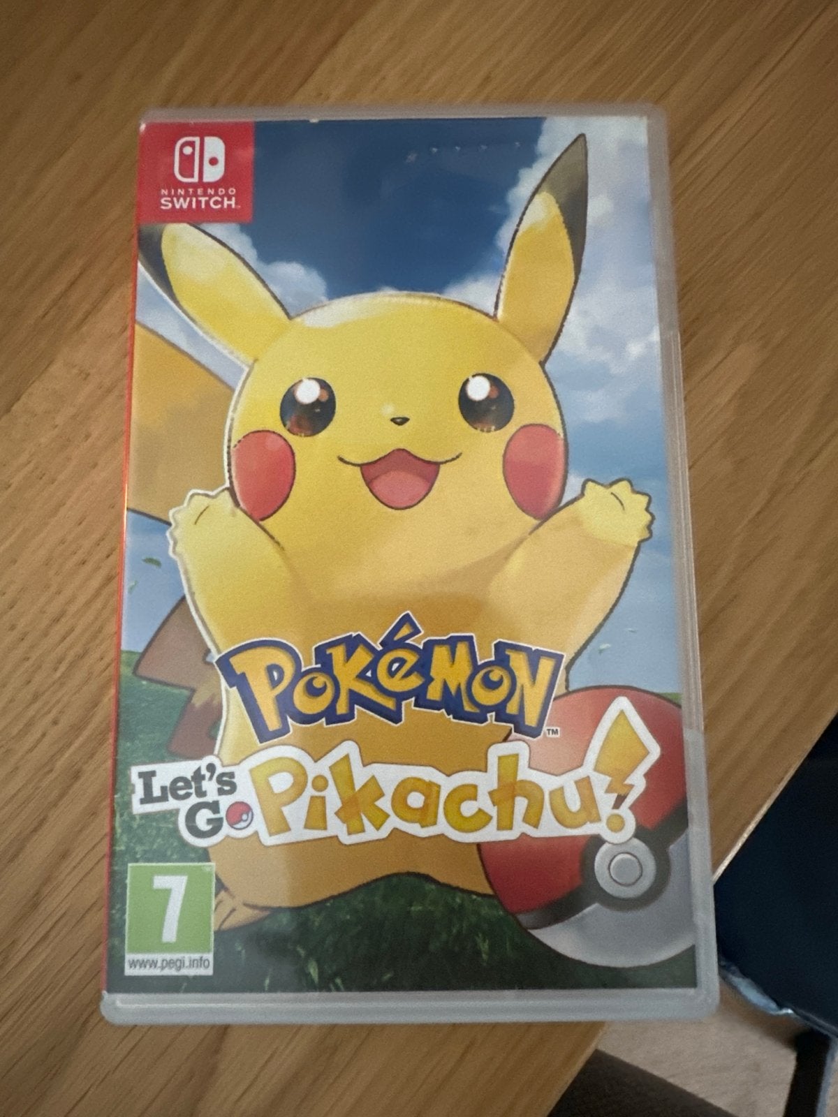 Pokémon Let's Go Pikachu - Nintendo Switch (Zo goed als nieu, 1 speler, Ophalen of Verzenden, Zo goed als nieuw, Role Playing Game (Rpg)
