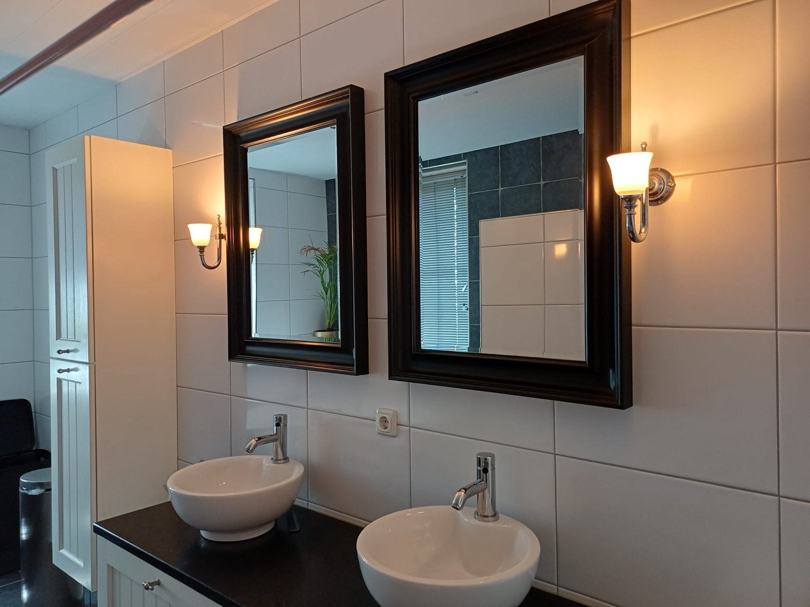 Twee zwarte spiegels 66x87 cm voor badkamer of hal, Ophalen, Zo goed als nieuw, Minder dan 100 cm, Rechthoekig