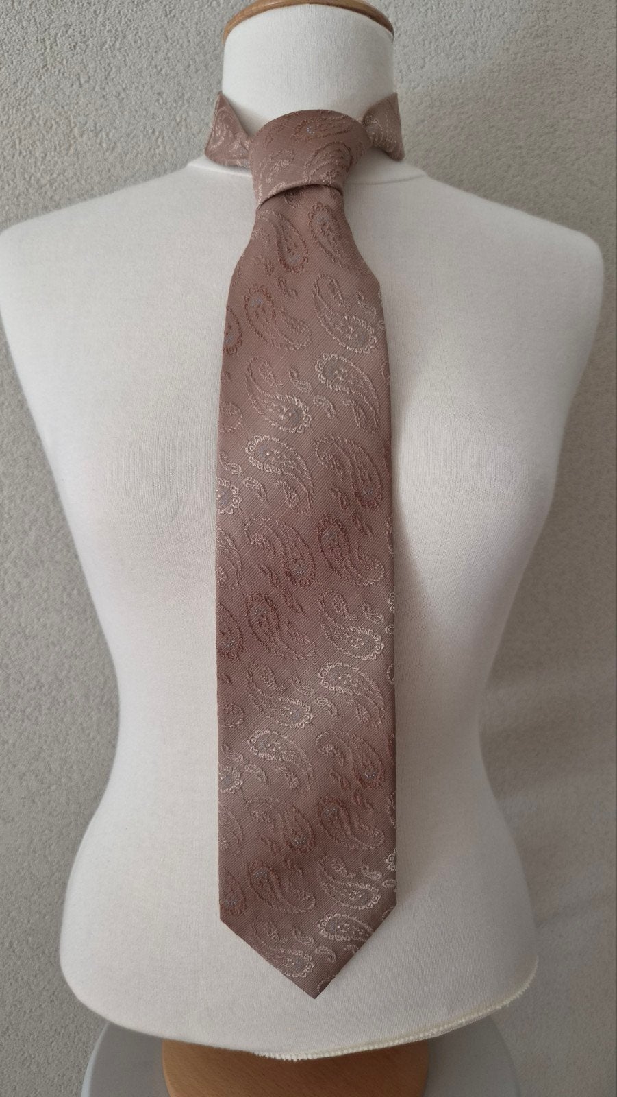 Suitsupply stropdas zijde, Effen, Beige, Ophalen of Verzenden, Zo goed als nieuw
