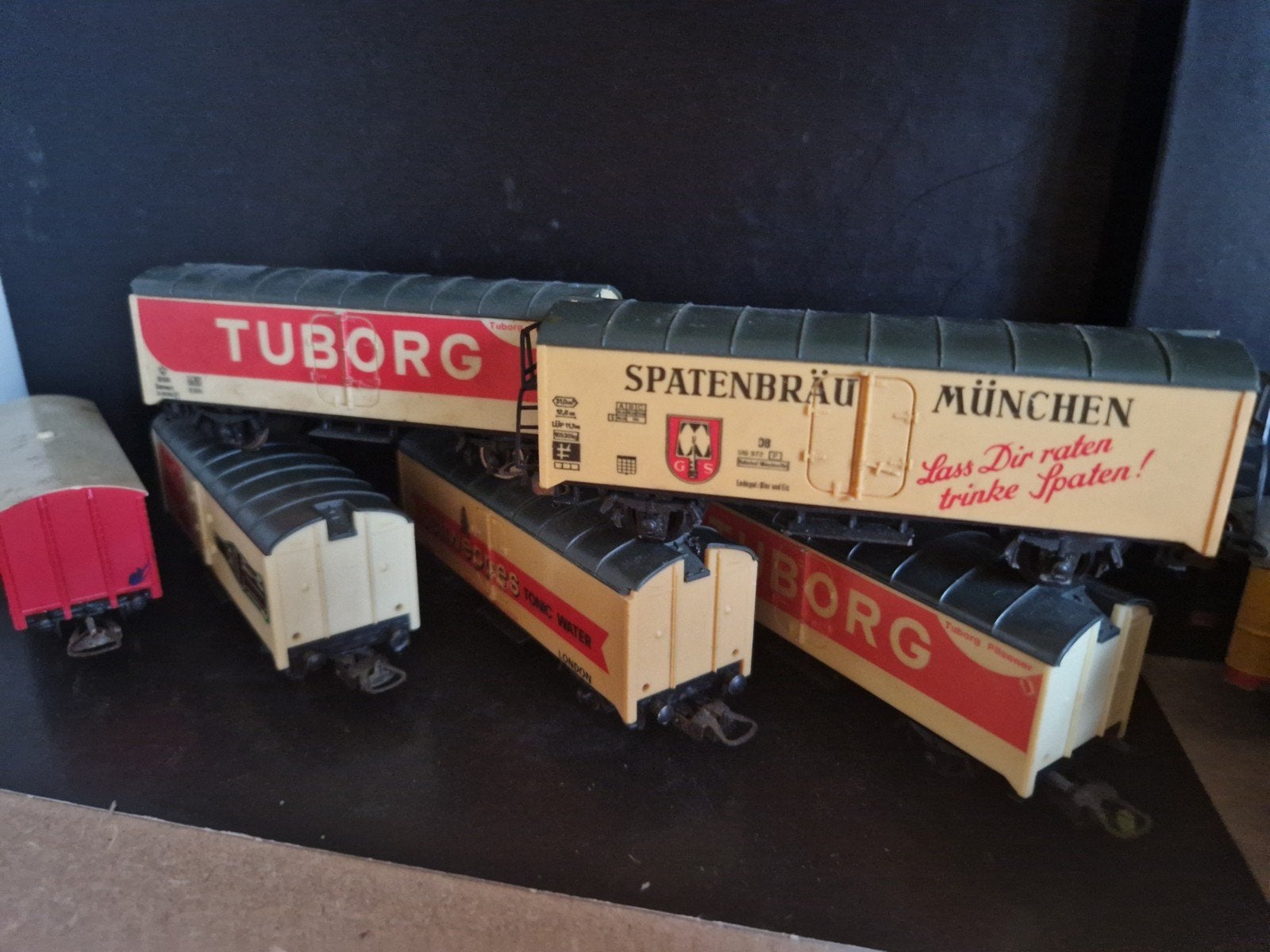 Partij diverse modelspoorwagons, o.a. Tuborg, Spatenbräu, Ophalen of Verzenden, Gelijkstroom, Wagon, Lima