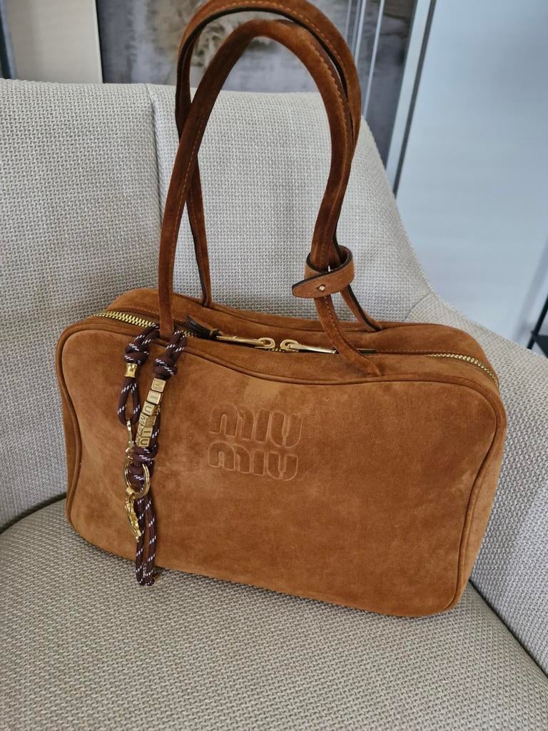 Miu miu tas leder, 40 tot 60 cm, Bruin, Minder dan 35 cm, Zo goed als nieuw