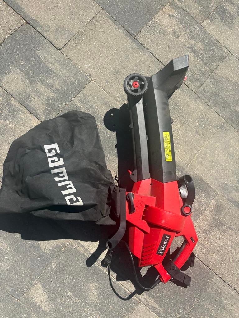 Bladblazer - Werkt naar behoren, mist één wieltje, Tuin en Terras, Gebruikt, Handgedragen, Ophalen of Verzenden, Met opvangzak