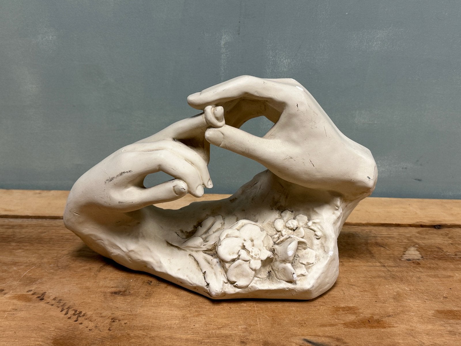 Vintage beeld gips handen trouwring kunst Austin Prodine, Ophalen of Verzenden, Gebruikt