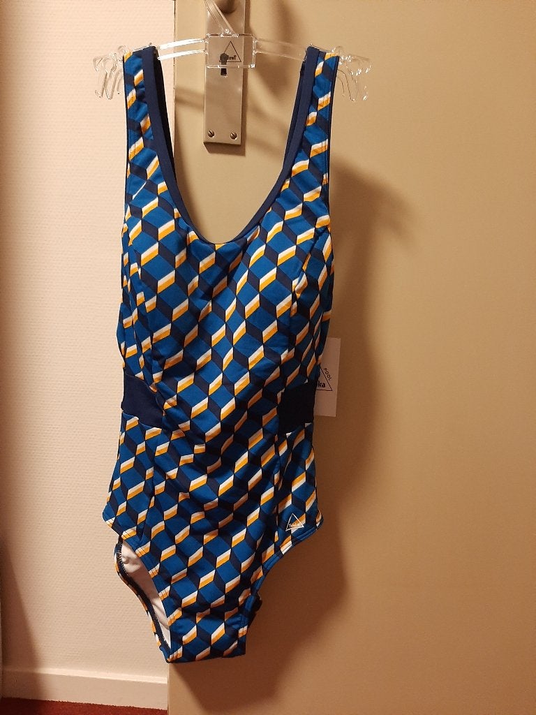 Tweka badpak nieuw. maat 36 met softcups, Verzenden, Nieuw, Zwart, Badpak
