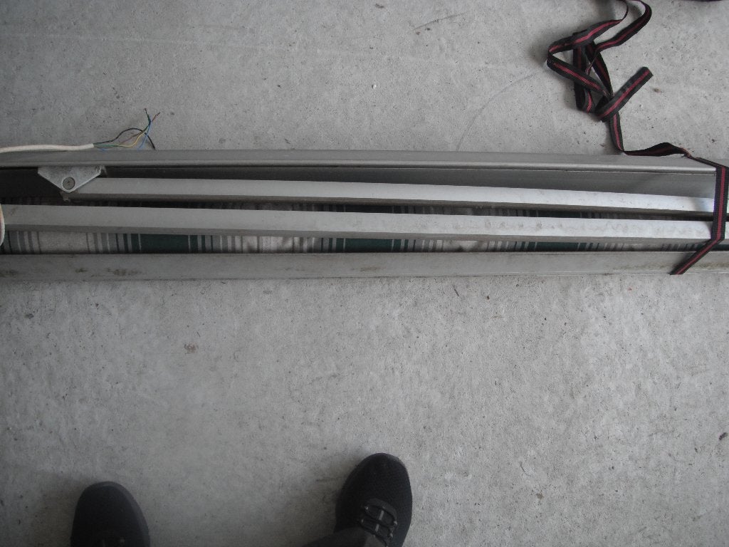 Knikarm zonneschermen 1 x elektr. en 1 scherm handbediend, Ophalen, Gebruikt, Elektrisch, 150 tot 300 cm