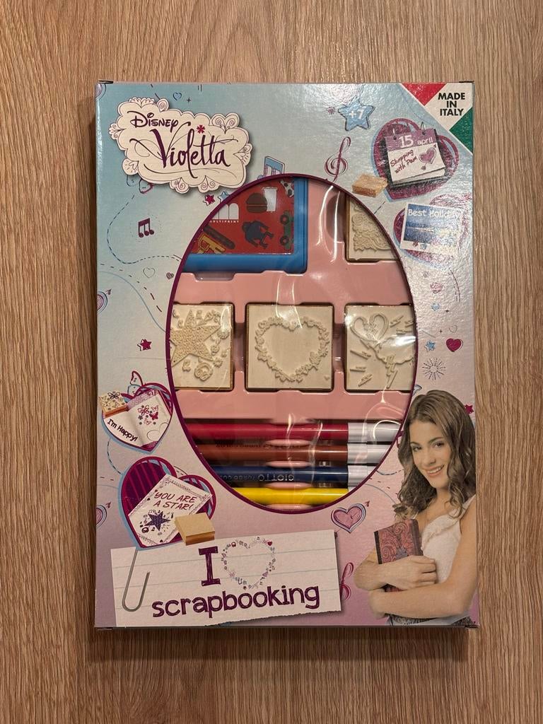 Disney Violetta Scrapbooking Set - Nieuw in doos, Ophalen of Verzenden, Nieuw, Overige typen, Overige merken