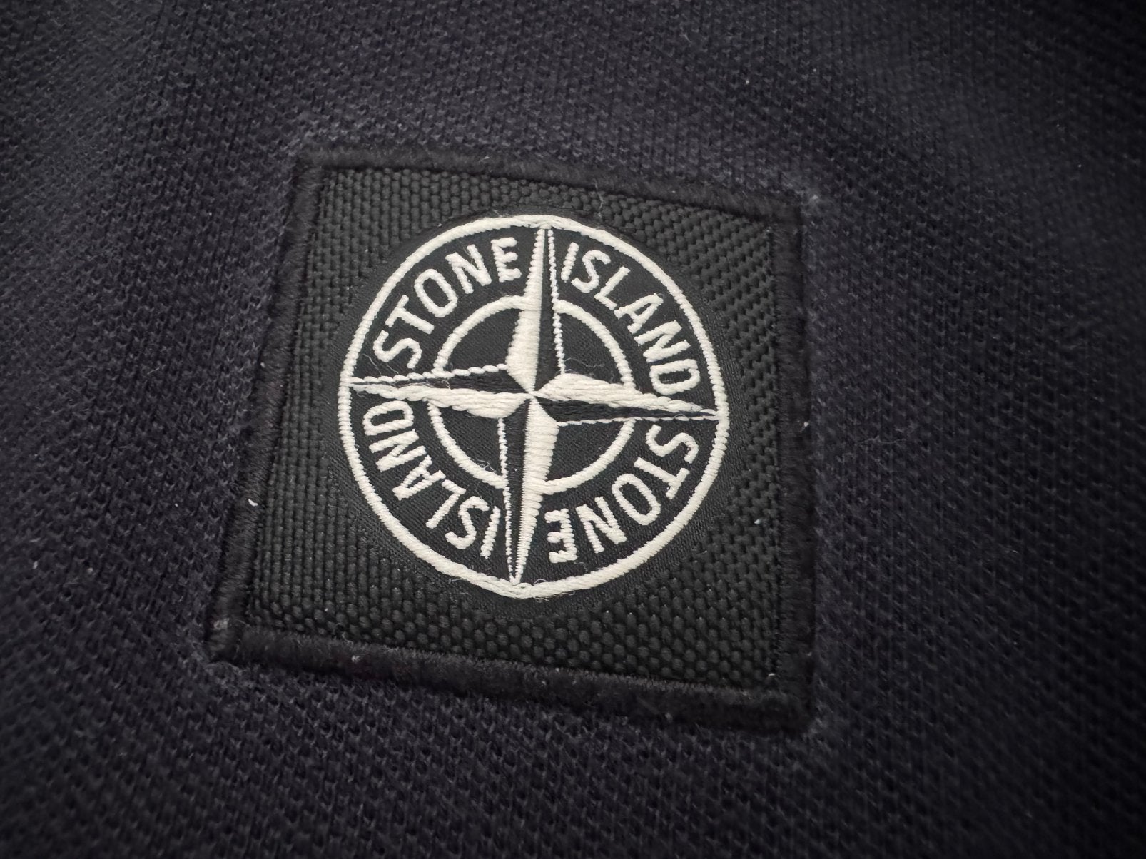 100% originele Stone Island Polo Trui zwart mt 170 XS, Ophalen, Zo goed als nieuw, Jongen, Trui of Vest