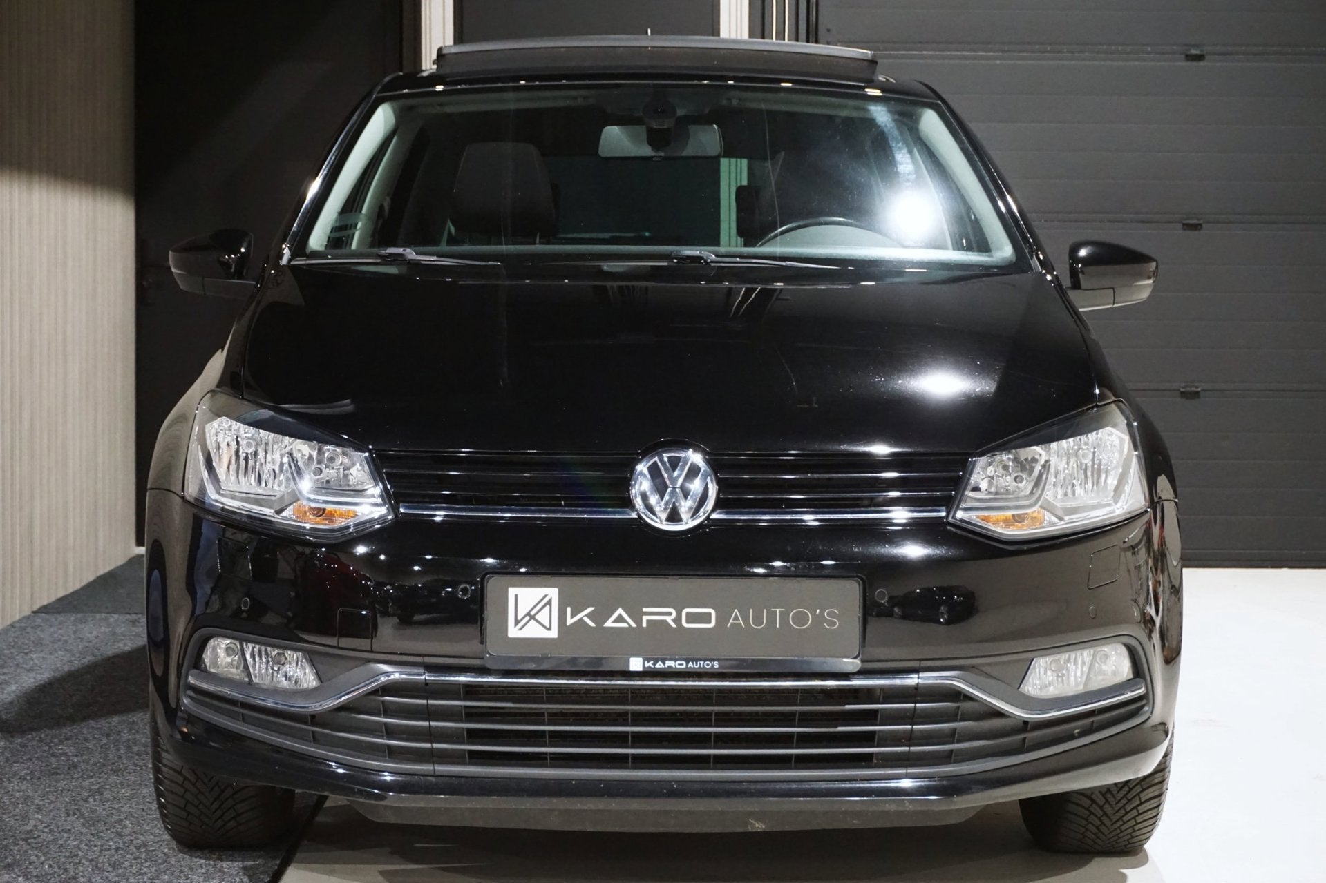 Volkswagen Polo 1.2 TSI Allstar Pano Stoelvw Mfs Pdc 2e Eig, Stof, Gebruikt, 4 cilinders, Zwart