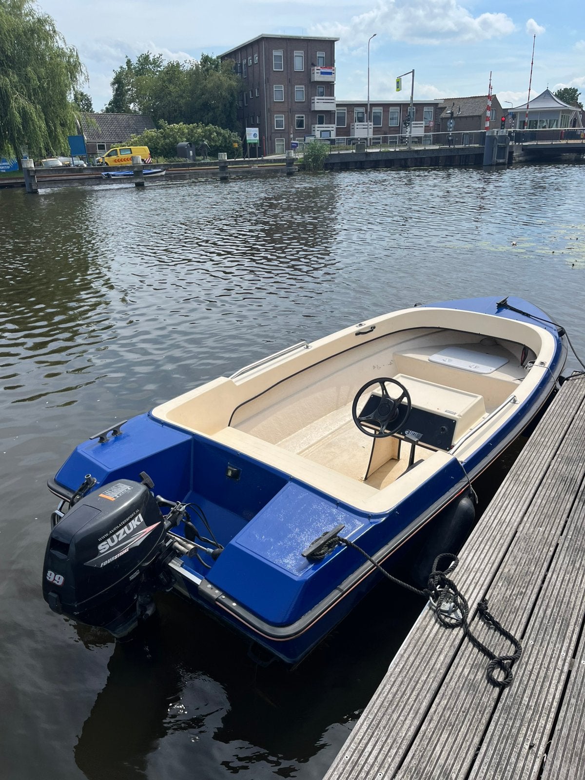 Uttern consoleboot met 15 pk suzuki 4 takt, Ophalen, Zo goed als nieuw, Polyester, Benzine