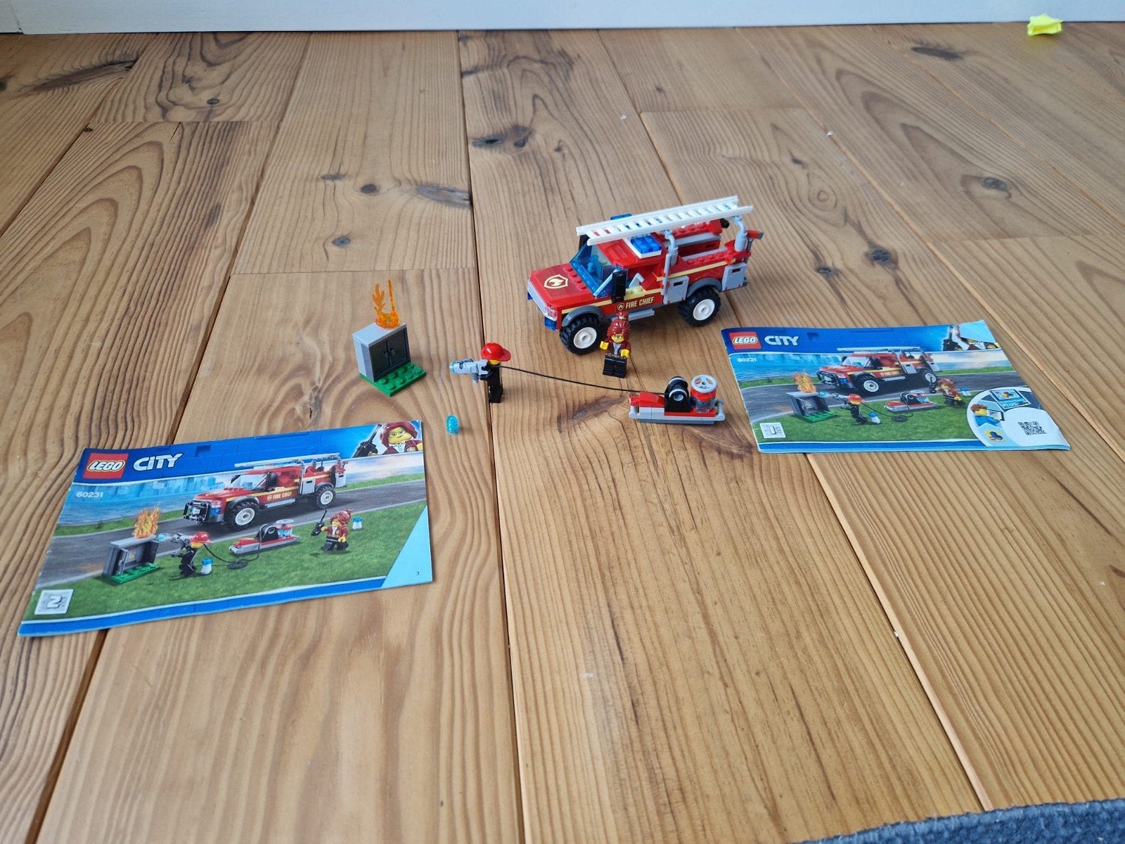Lego City Brandweer 60231 - Brandweerwagen met brand, Lego, Ophalen of Verzenden, Inclusief instructies, Complete set