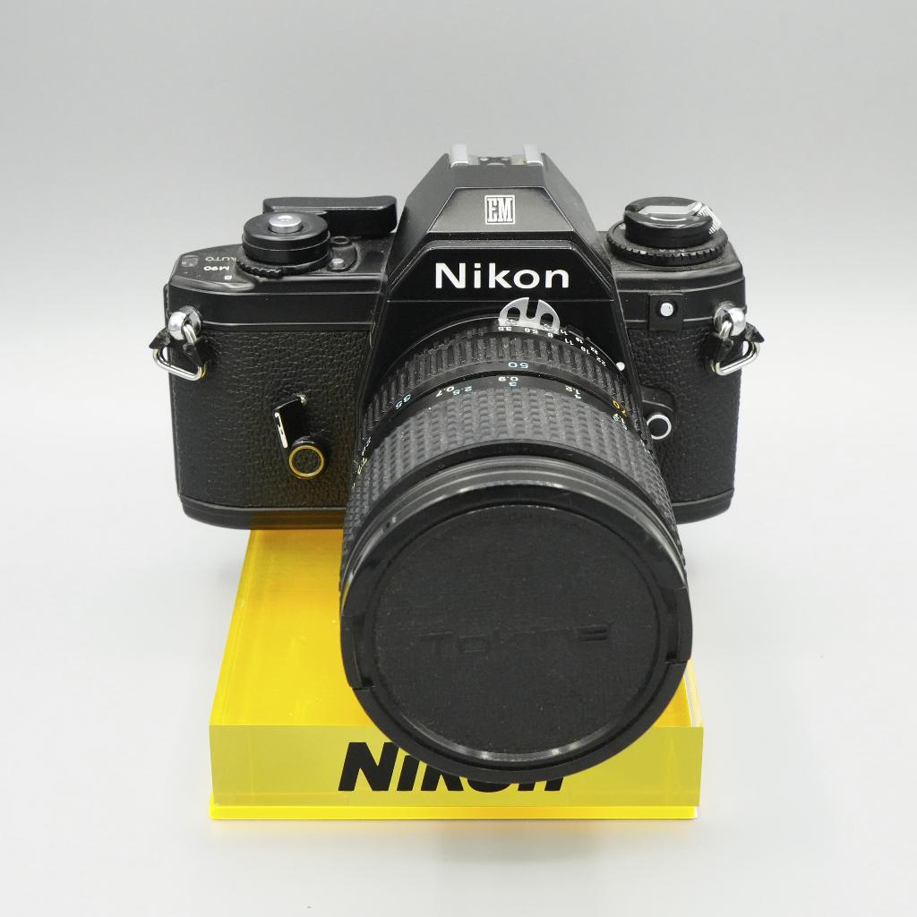 Nikon EM (werkende lichtmeter) met Tokina 28-70mm lens, Audio, Tv en Foto, Fotocamera's Analoog, Gebruikt, Spiegelreflex, Nikon