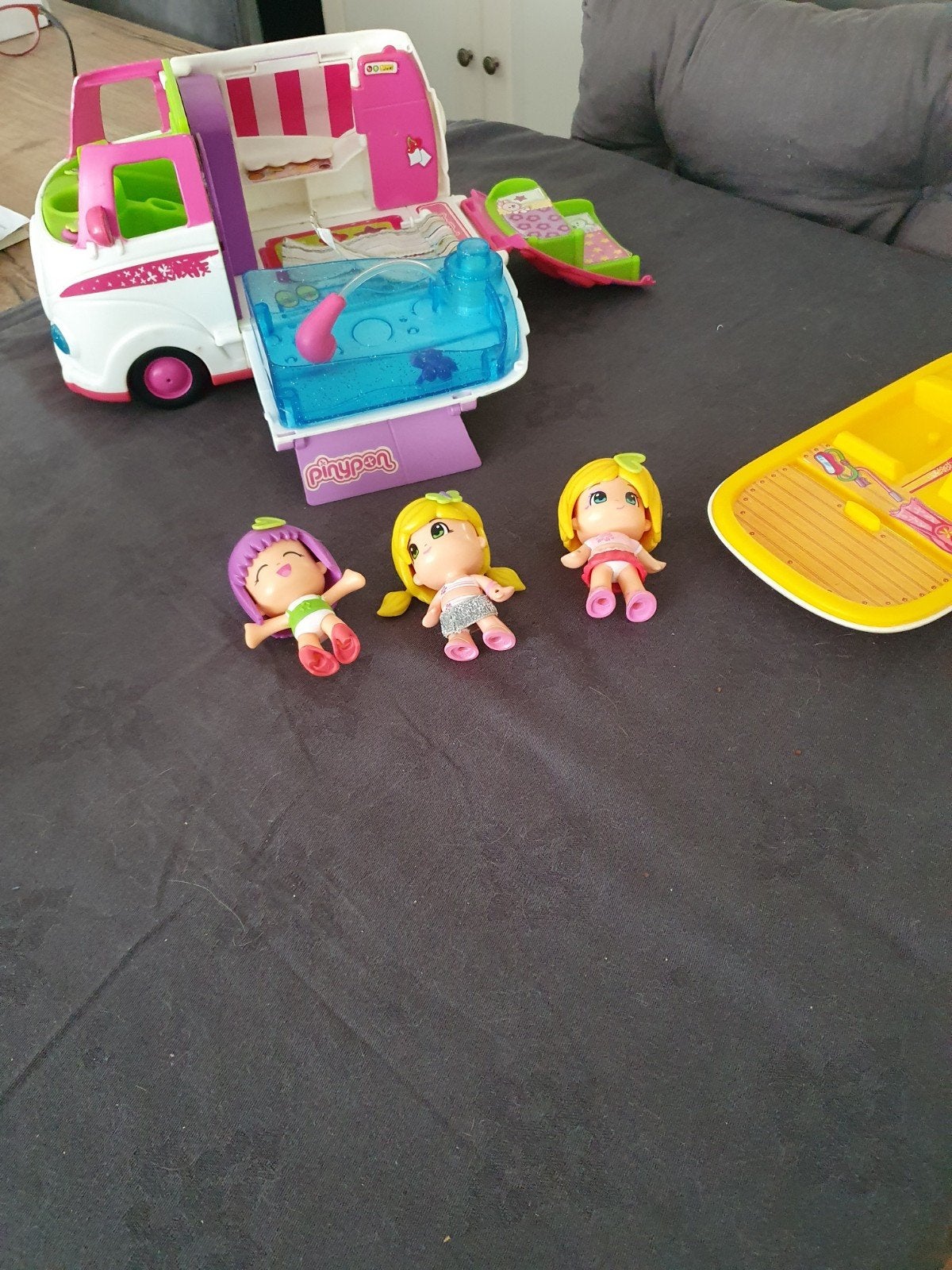 Pinypon Camper met 3 poppetjes en accessoires, Ophalen of Verzenden