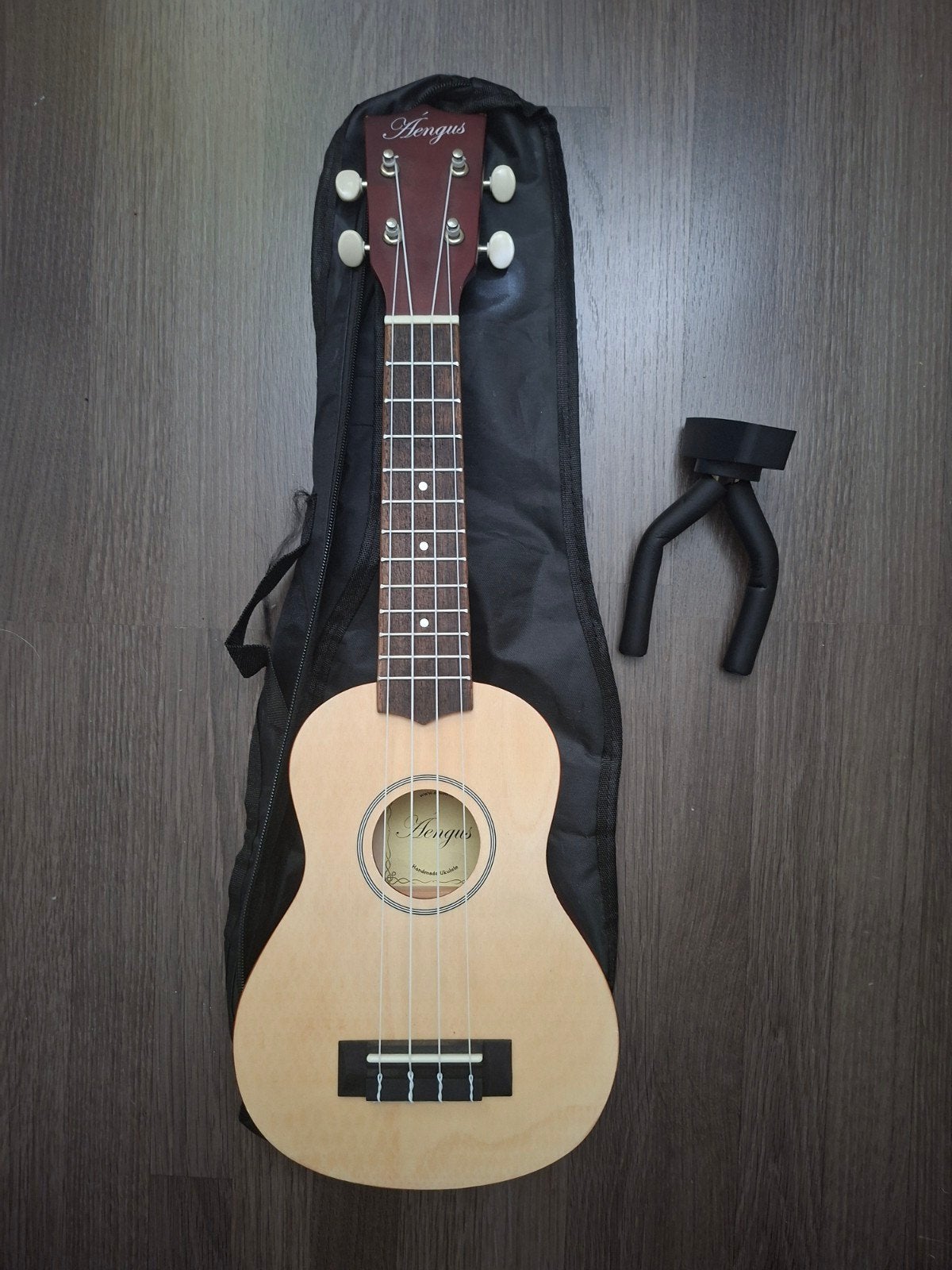 Áengus Ukelele met tas en muurhouder, 4 snaren, Ophalen of Verzenden, Gebruikt, Ukelele