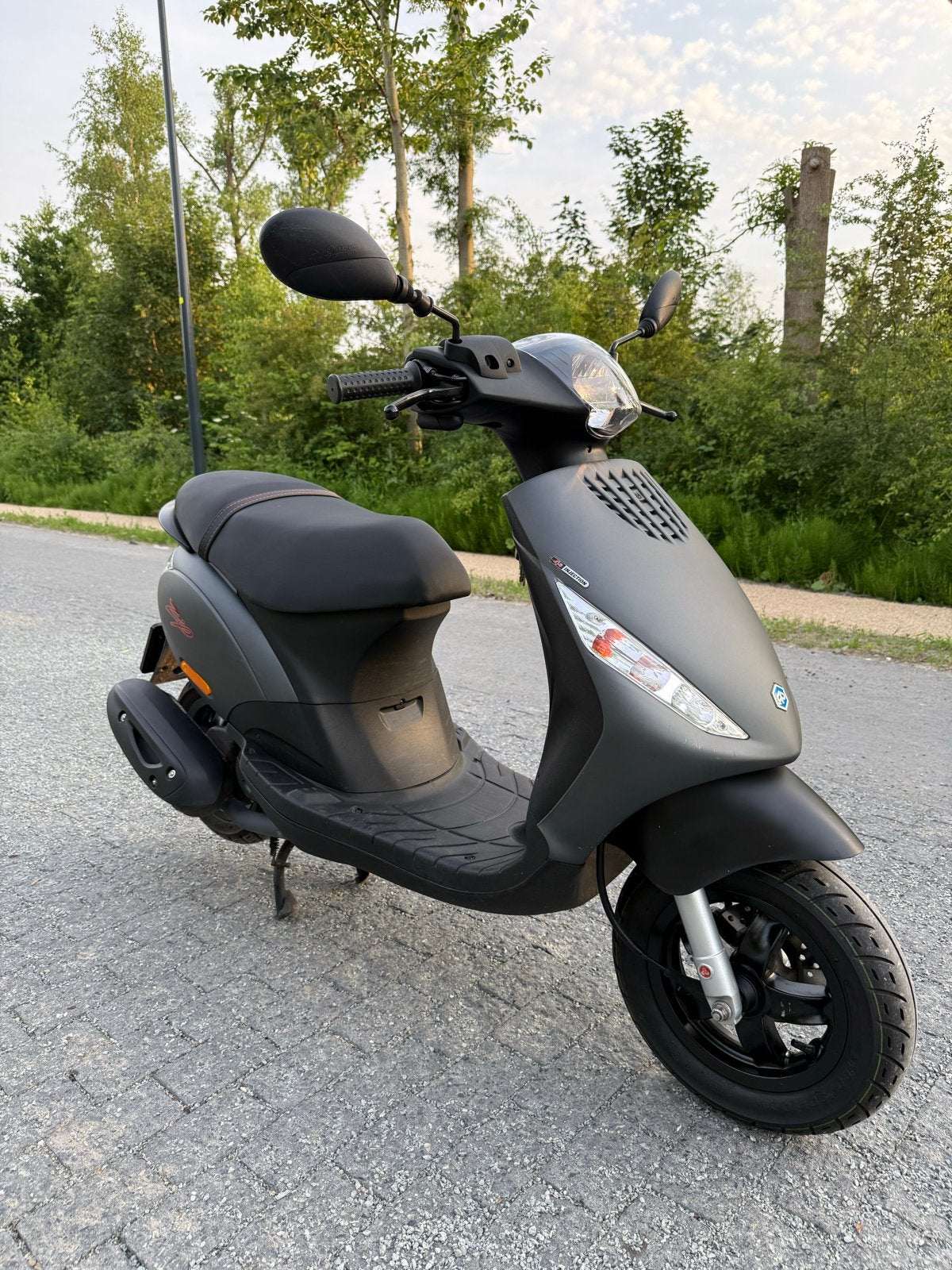 Piaggio Zip 4t 45km 2024 - IN TOPSTAAT!, Fietsen en Brommers, Scooters | Piaggio, Gebruikt, Zip, Maximaal 45 km/u, Benzine, Ophalen