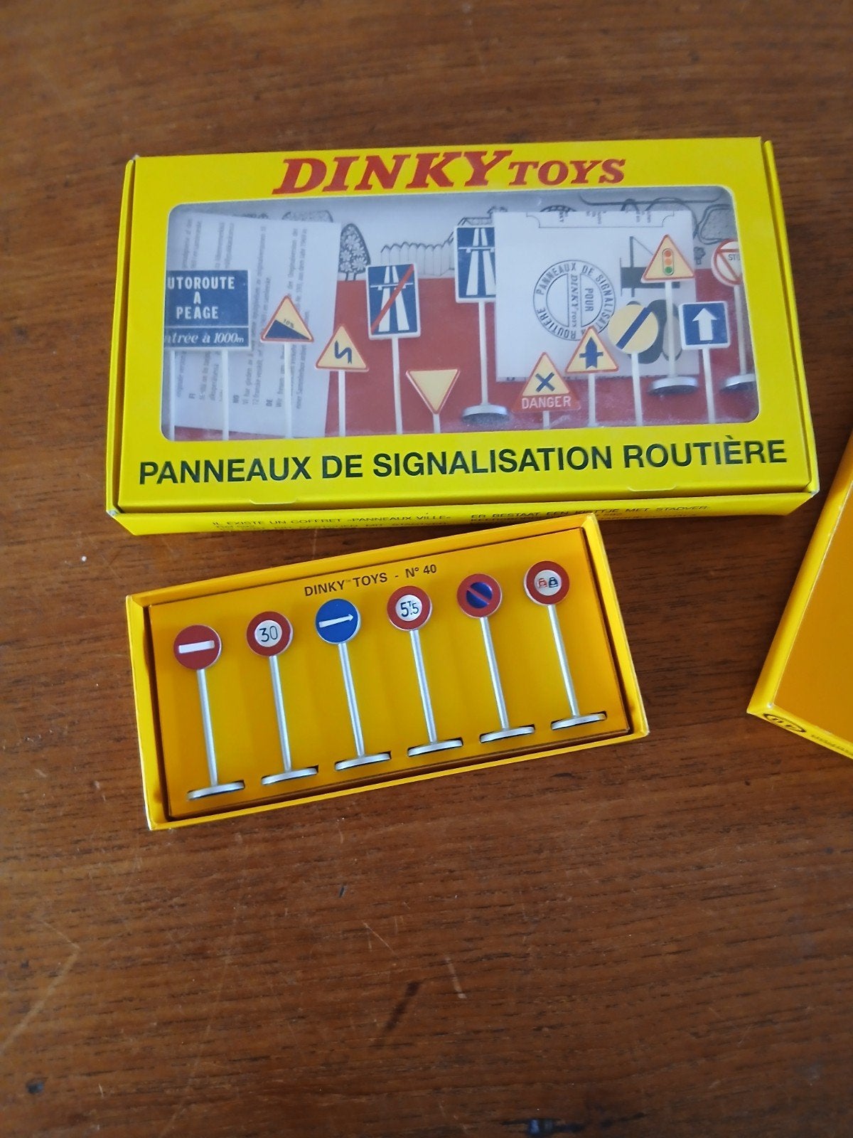 dinky toys verkeersborden, Verzamelen, Ophalen of Verzenden, Vo, Vo, Vo