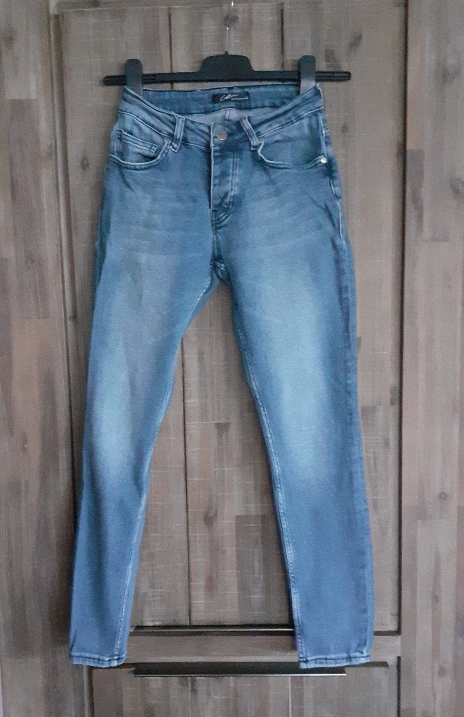 Cotton District Jeans - Maat W28, Blauw, W32 (confectie 46) of kleiner, Ophalen of Verzenden, Zo goed als nieuw