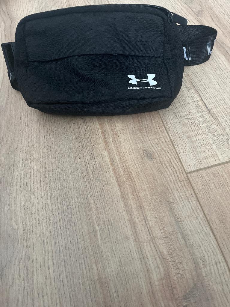 Buideltasje, Ophalen of Verzenden, Zo goed als nieuw, Under Armour