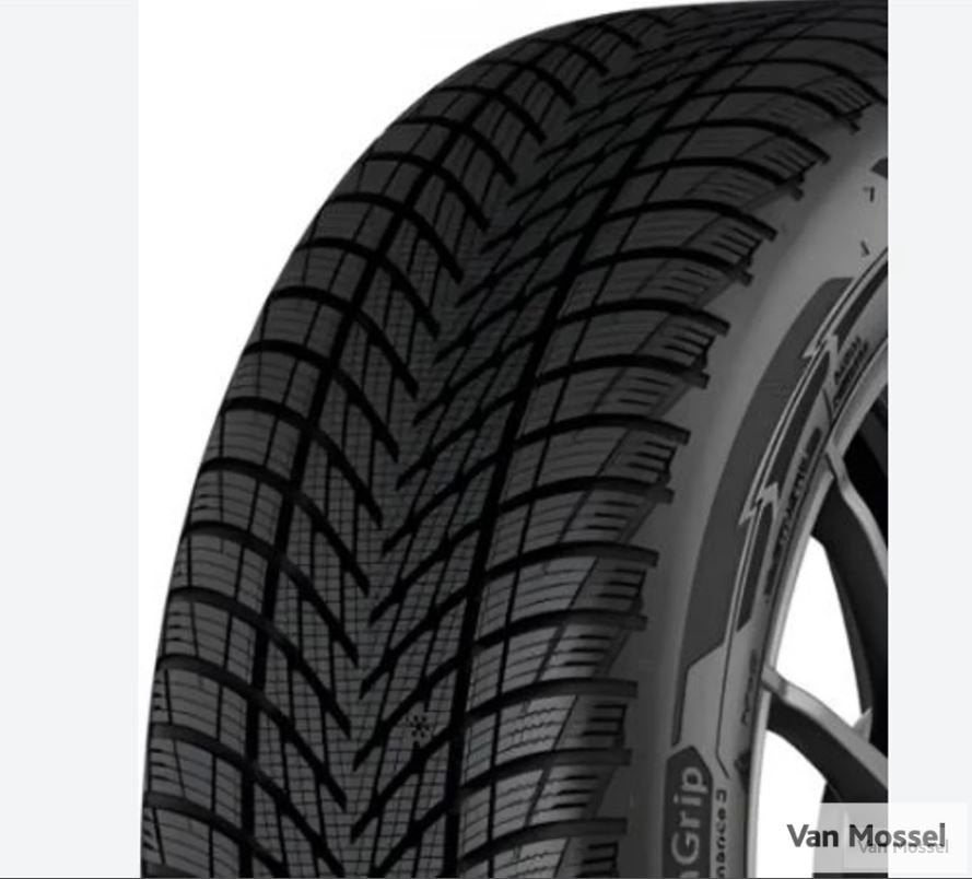Goodyear Ultra Grip Performance + 215/45/R20 95T XL 4524