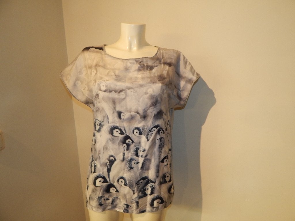 Marccain shirt zijde voorkant pinguin print foto look N4/40