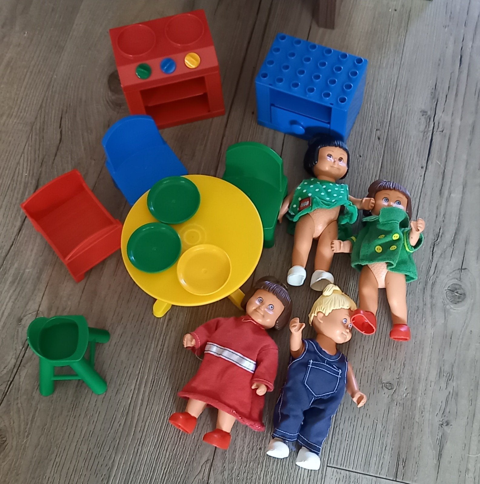 Vintage Lego Lisa poppen en meubels (15cm), Ophalen of Verzenden, Gebruikt, Overige typen