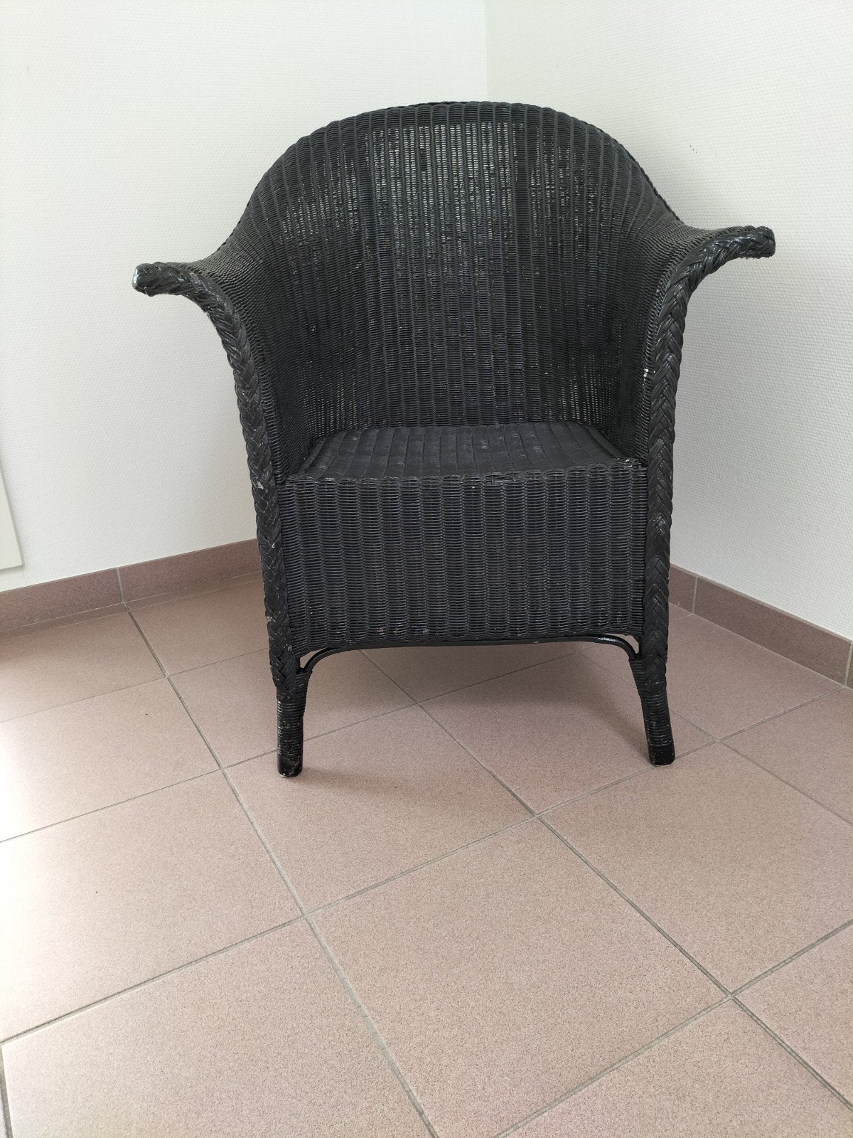 Lloyd loom stoel, Ophalen