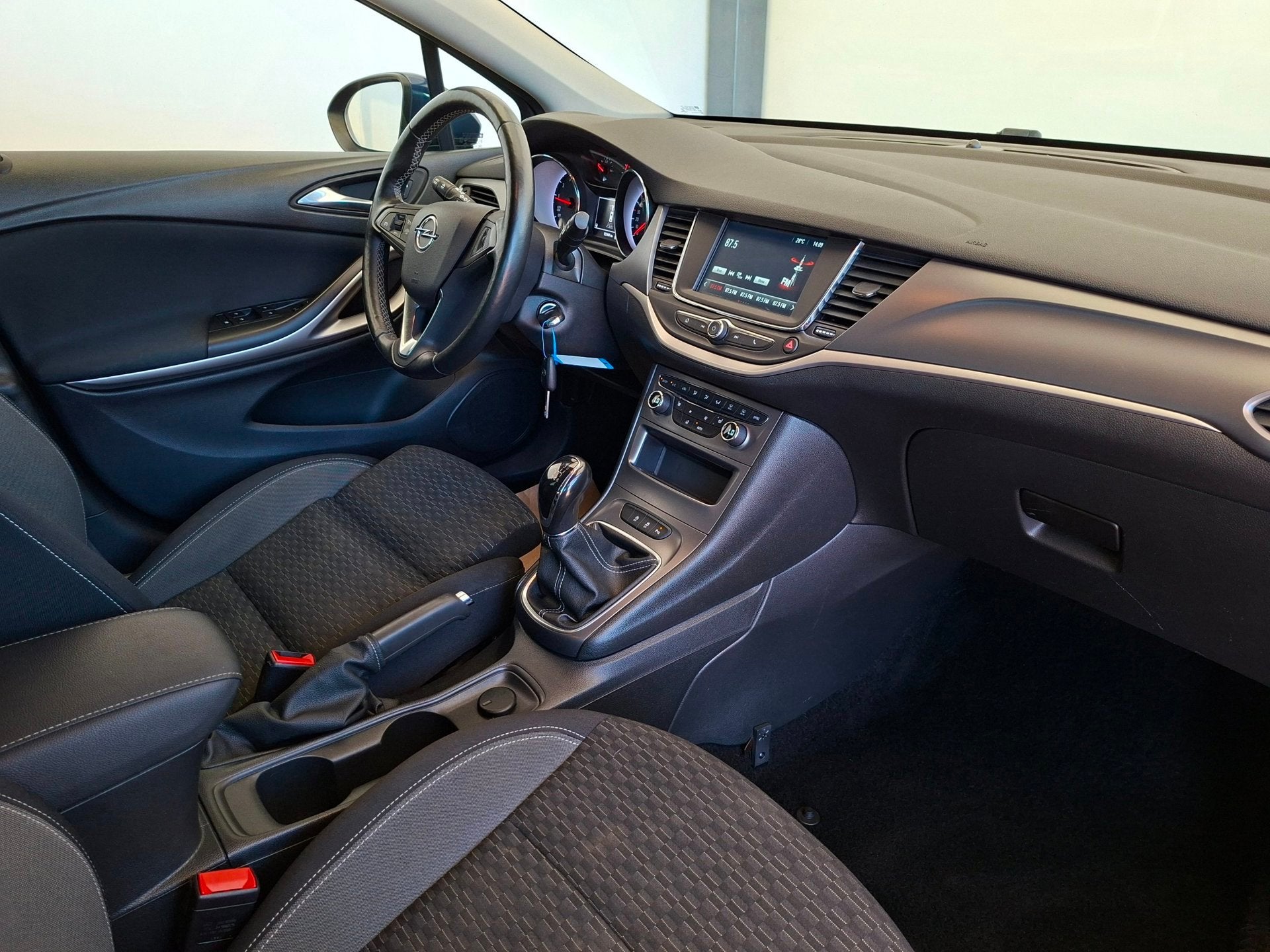 Opel Astra Sports Tourer 1.2 Business Edition|Stoelverwarmin, Auto's, Voorwielaandrijving, Stof, Gebruikt, 1199 cc