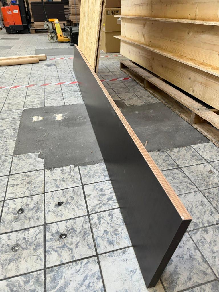 Nieuwe Berken Betonplex platen watervast 250x26x2,4cm €12 ps, Ophalen, Zo goed als nieuw, Hout