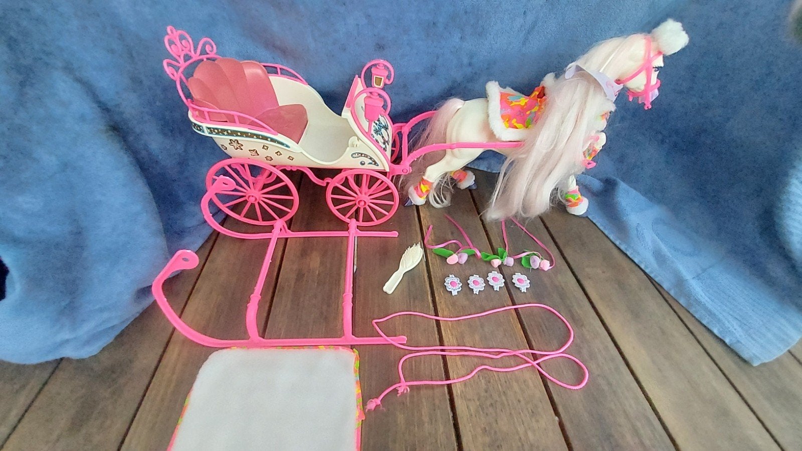 Vintage Barbie paard met koets en accessoires, Ophalen of Verzenden, Gebruikt, Meisje