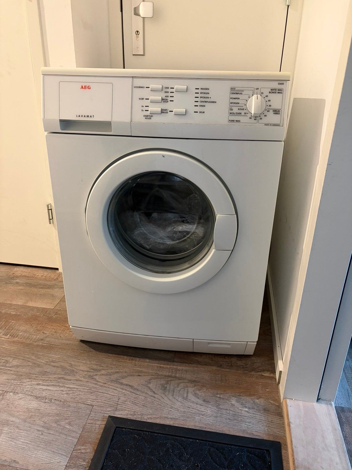 AEG 52600, 4 tot 6 kg, Handwasprogramma, Ophalen of Verzenden, Voorlader