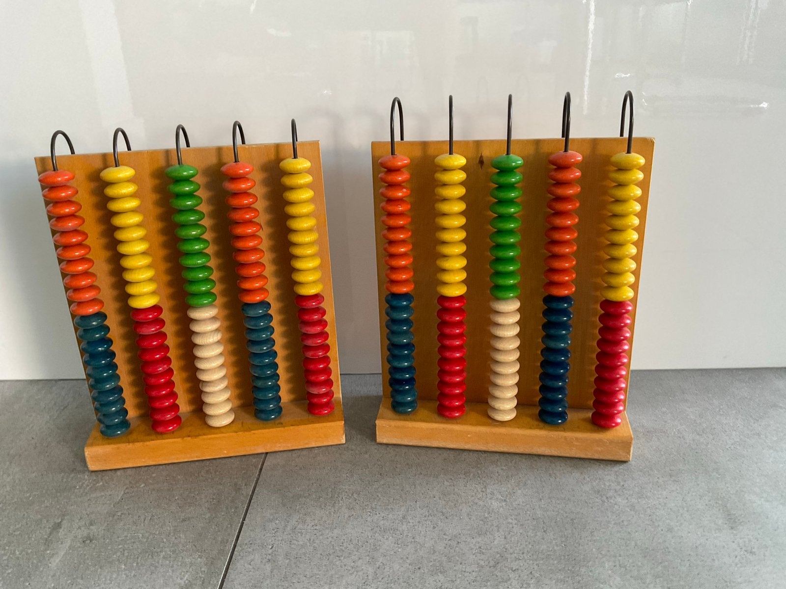 Twee houten telramen / abacus voor leren rekenen, Ophalen of Verzenden, Gebruikt, Rekenen