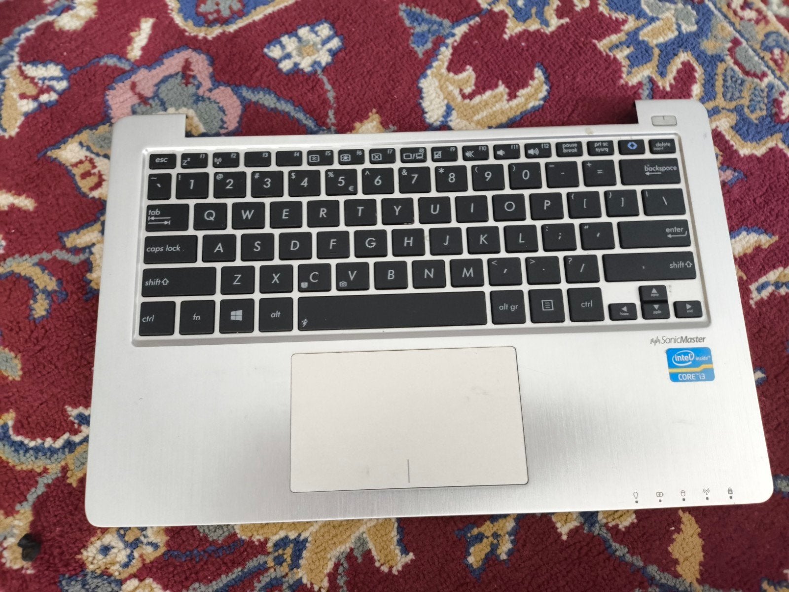 2 toetsenborden en 1 behuizing voor Asus laptop, Computers en Software, Toetsenborden, Gebruikt, Asus, Ophalen of Verzenden, Qwerty