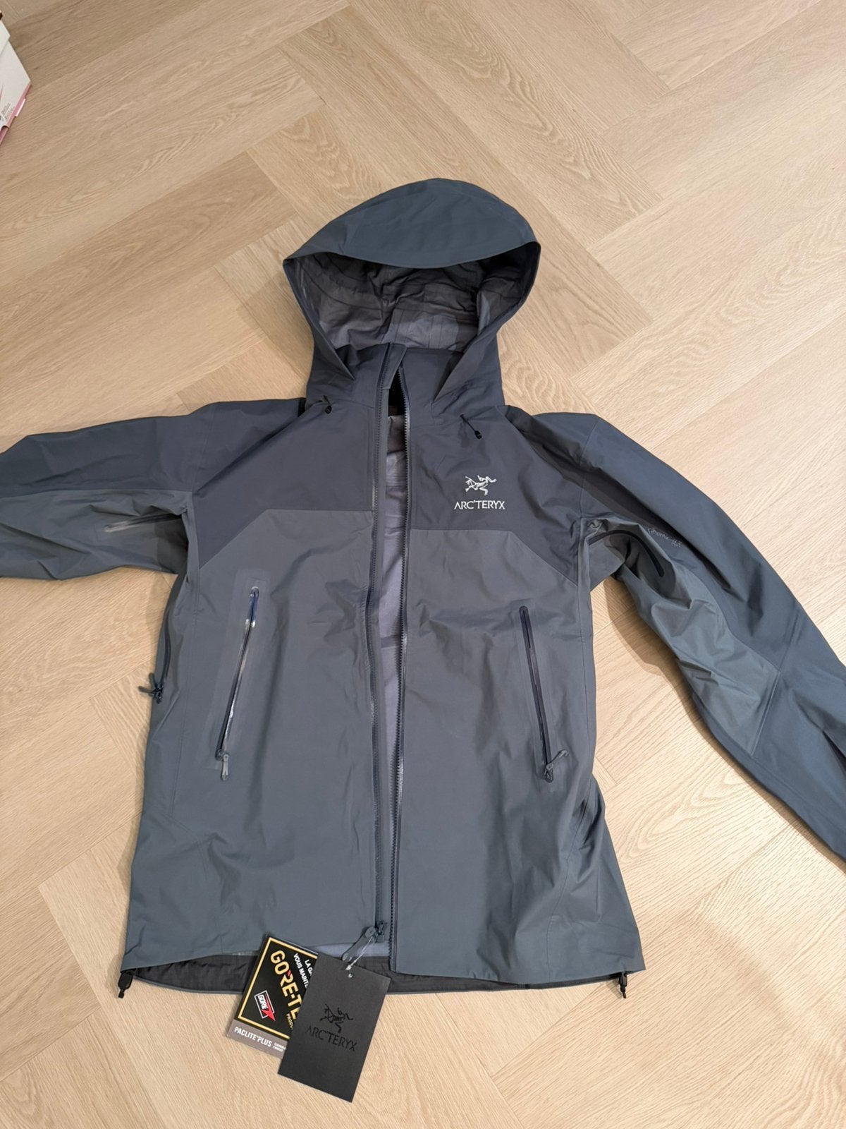 Arc’teryx Alpha SV Jacket – Grijs | S t/m XL, Ophalen of Verzenden, Nieuw, Overige maten, Grijs