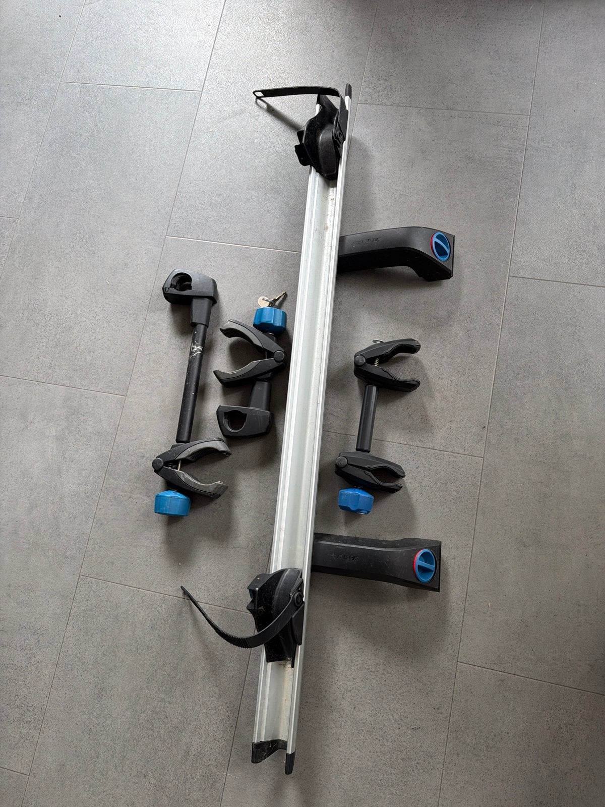 XLC Alzura fietsendrager goot en bevestigingsgrepen, Ophalen, 1 fiets, Gebruikt, Fietsendrager-accessoire