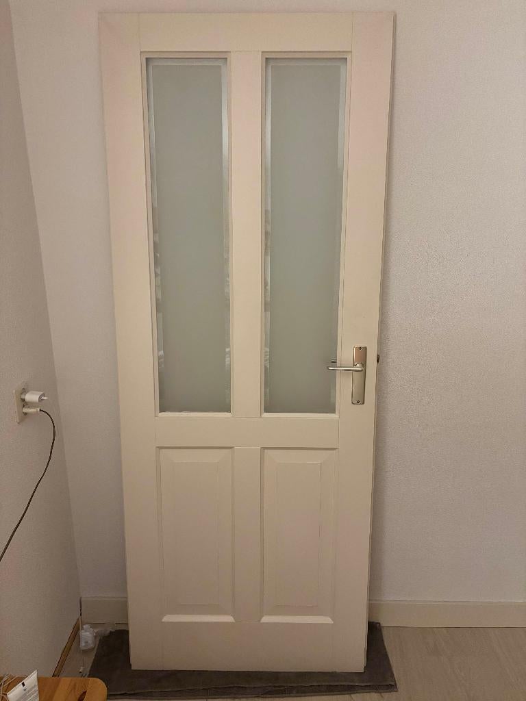 Linksdraaiende afgelakte binnendeur van MDF met glas, Doe-het-zelf en Verbouw, Deuren en Horren, Ophalen, Gebruikt, Minder dan 80 cm