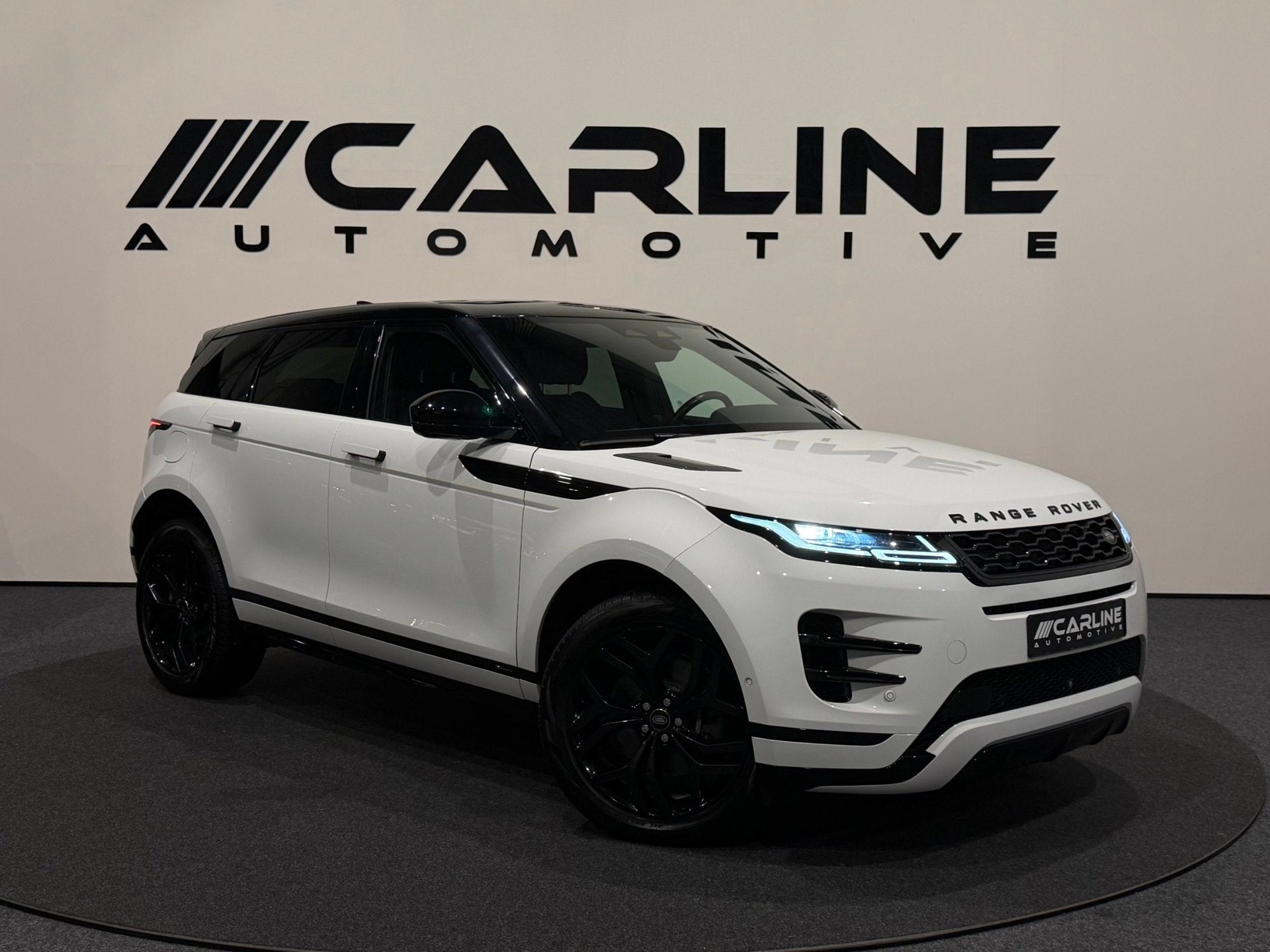 Land Rover Range Rover Evoque 1.5 P300e AWD R-Dynamic SE HYB, Auto's, Dealer onderhouden, Wit, Vierwielaandrijving, Hybride Elektrisch/Benzine