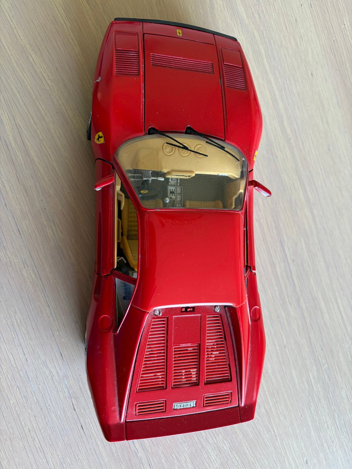 Ferrari GTO (1984) modelauto 1/18 - Gedetailleerd schaalmode, Ophalen of Verzenden, Gebruikt, Auto, Overige merken