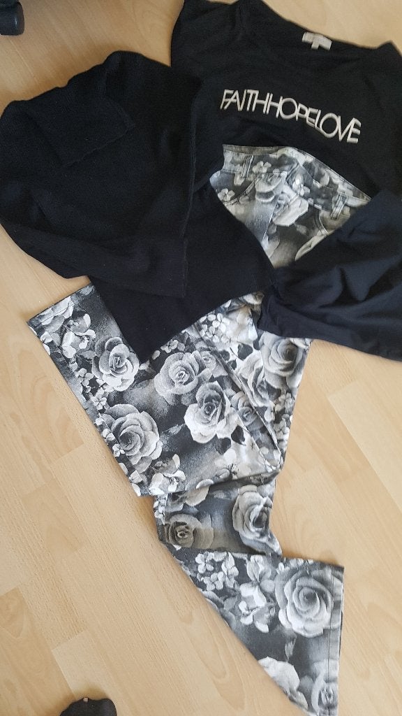 Doos vol merk dameskleding. euro 2,50 per stuk, Kleding | Dames, Overige kleuren, Zo goed als nieuw, Boven de knie, Ophalen