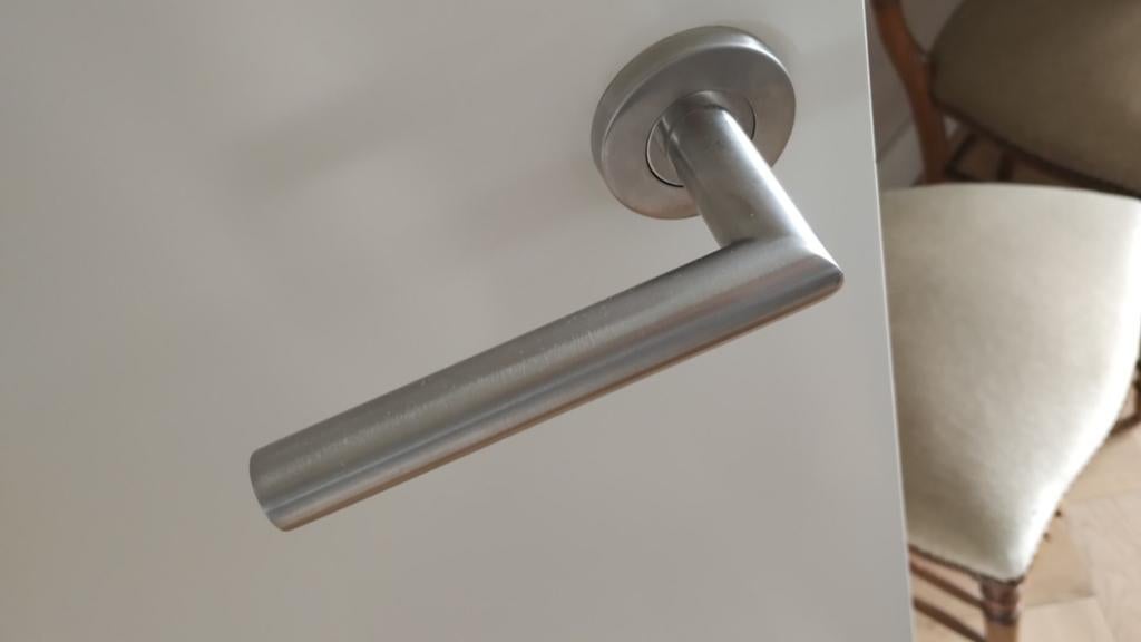 Moderne opddeur Svedex met RVS deurklink, Ophalen, Zo goed als nieuw, Rvs, Klink of Kruk